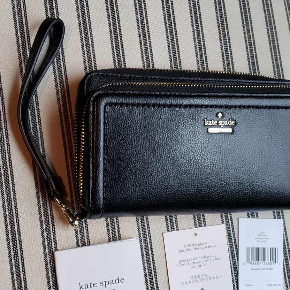 FINAL DROP. Kate Spade zip around wallet wristlet